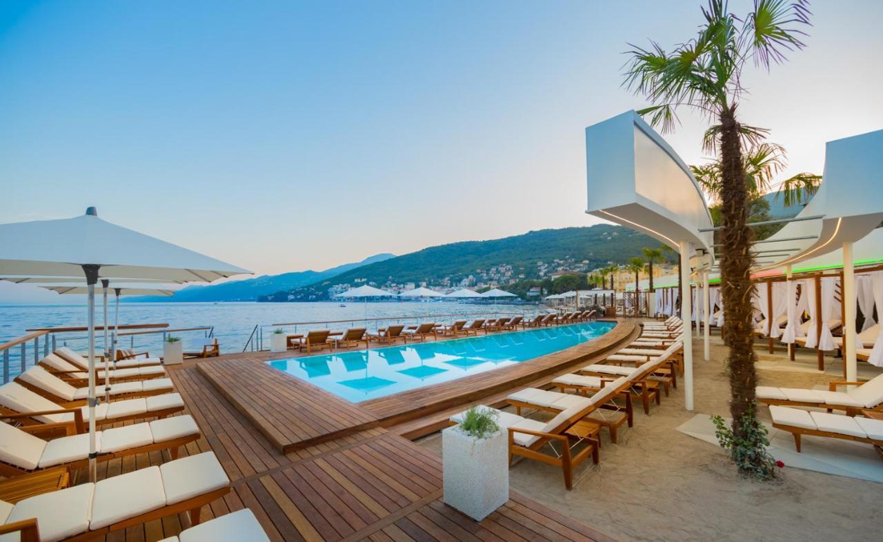 Deluxe Apartment Dora With A Private Parking, Terrace And See View Rijeka Exterior foto